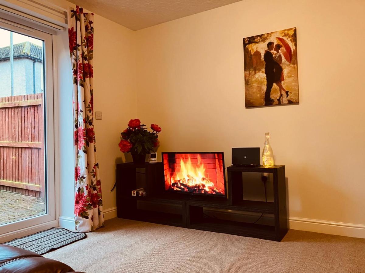 Cosy Home Near Hospital 칼라일 외부 사진