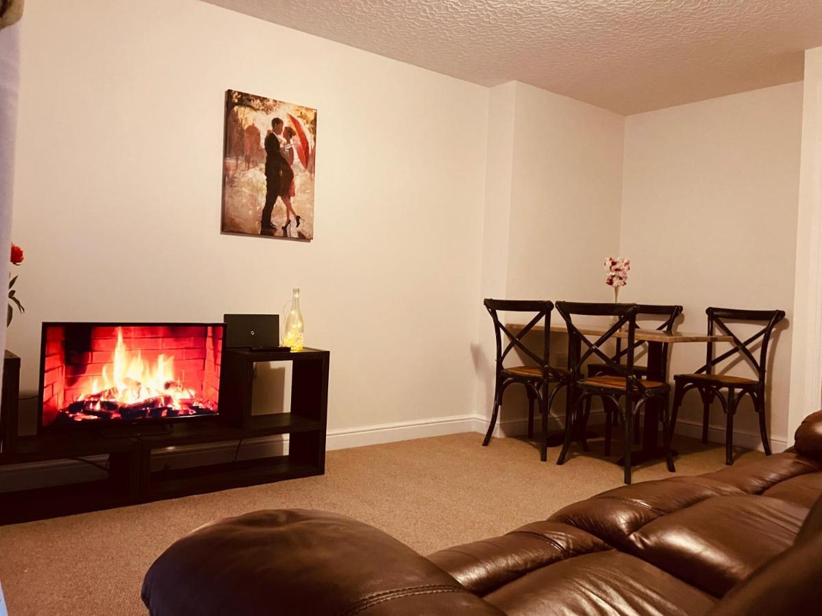 Cosy Home Near Hospital 칼라일 외부 사진