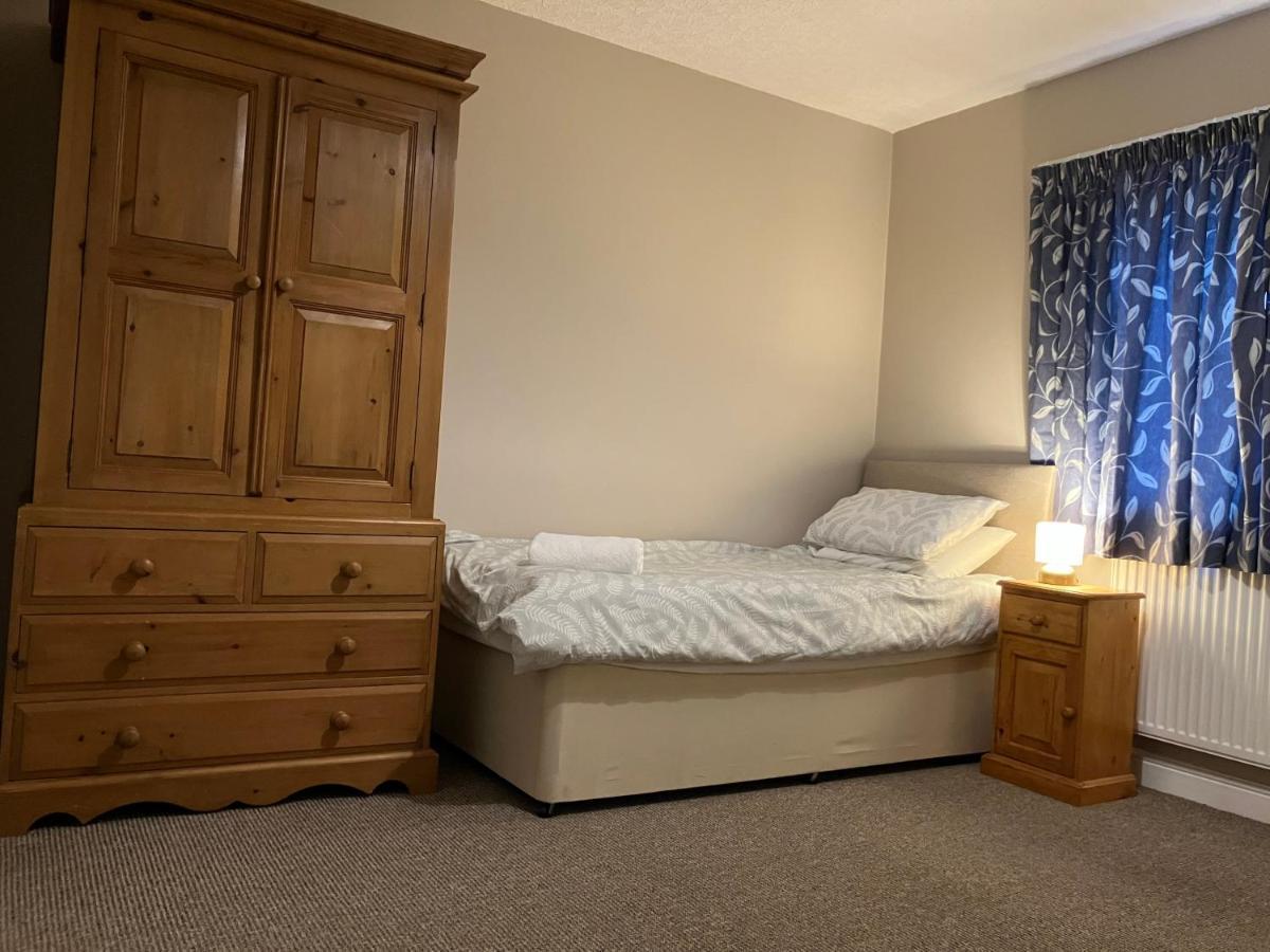 Cosy Home Near Hospital 칼라일 외부 사진